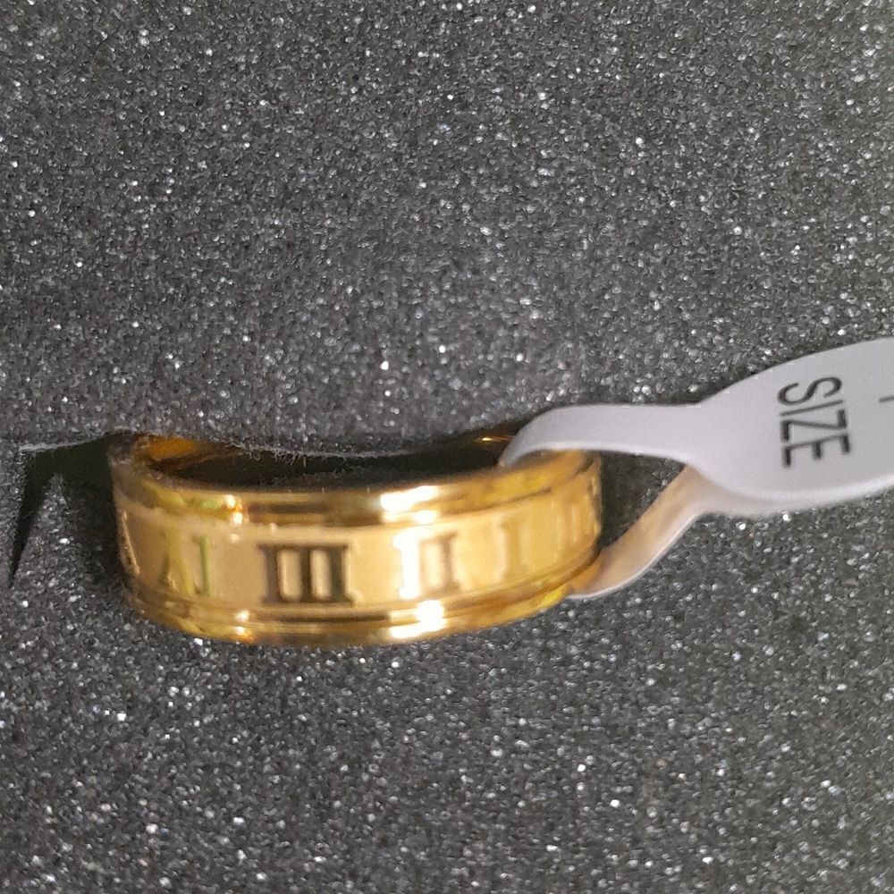 Goldtone Numerals Ring...Size 7...New